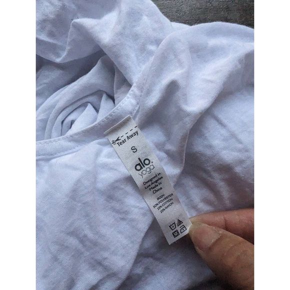 ALO YOGA Glide Short Sleeve T Shirt Cutout - Picture 7 of 7